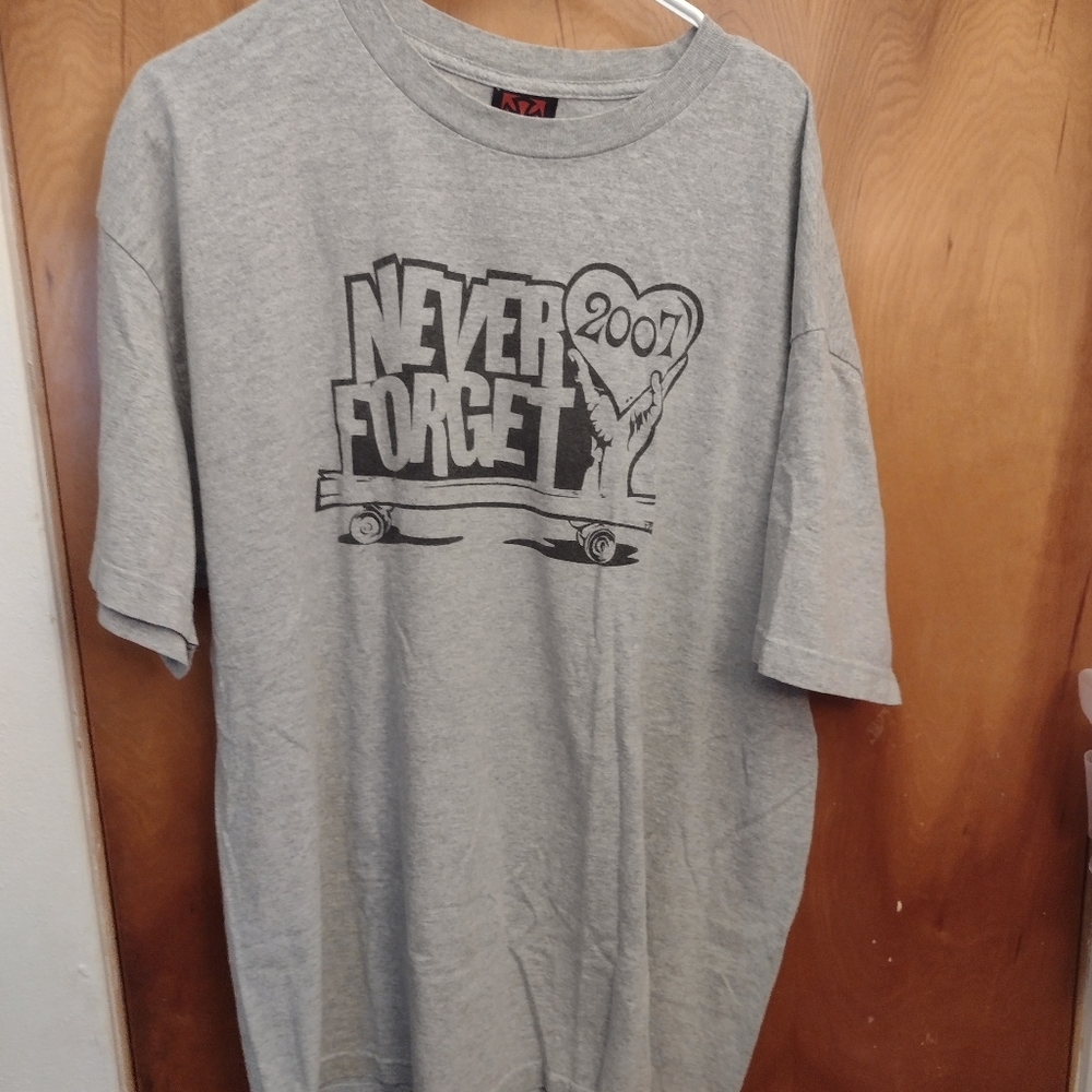 Tribute Skater Shirt (Ca) Independent